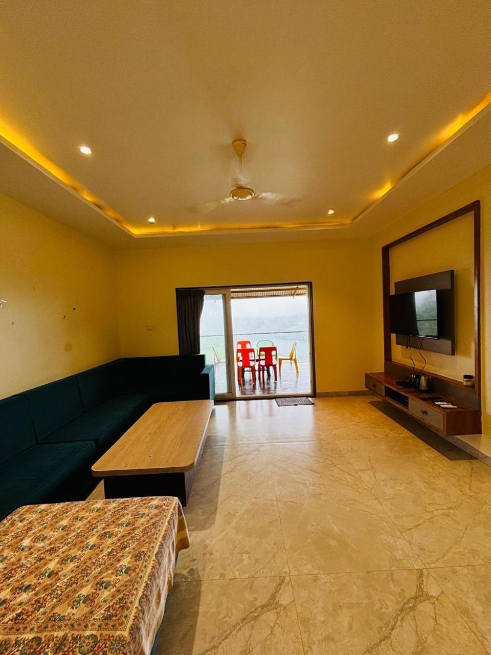 Paramount 3 Ac Bedrooms Hall Garden With Lake View Панчгани Экстерьер фото