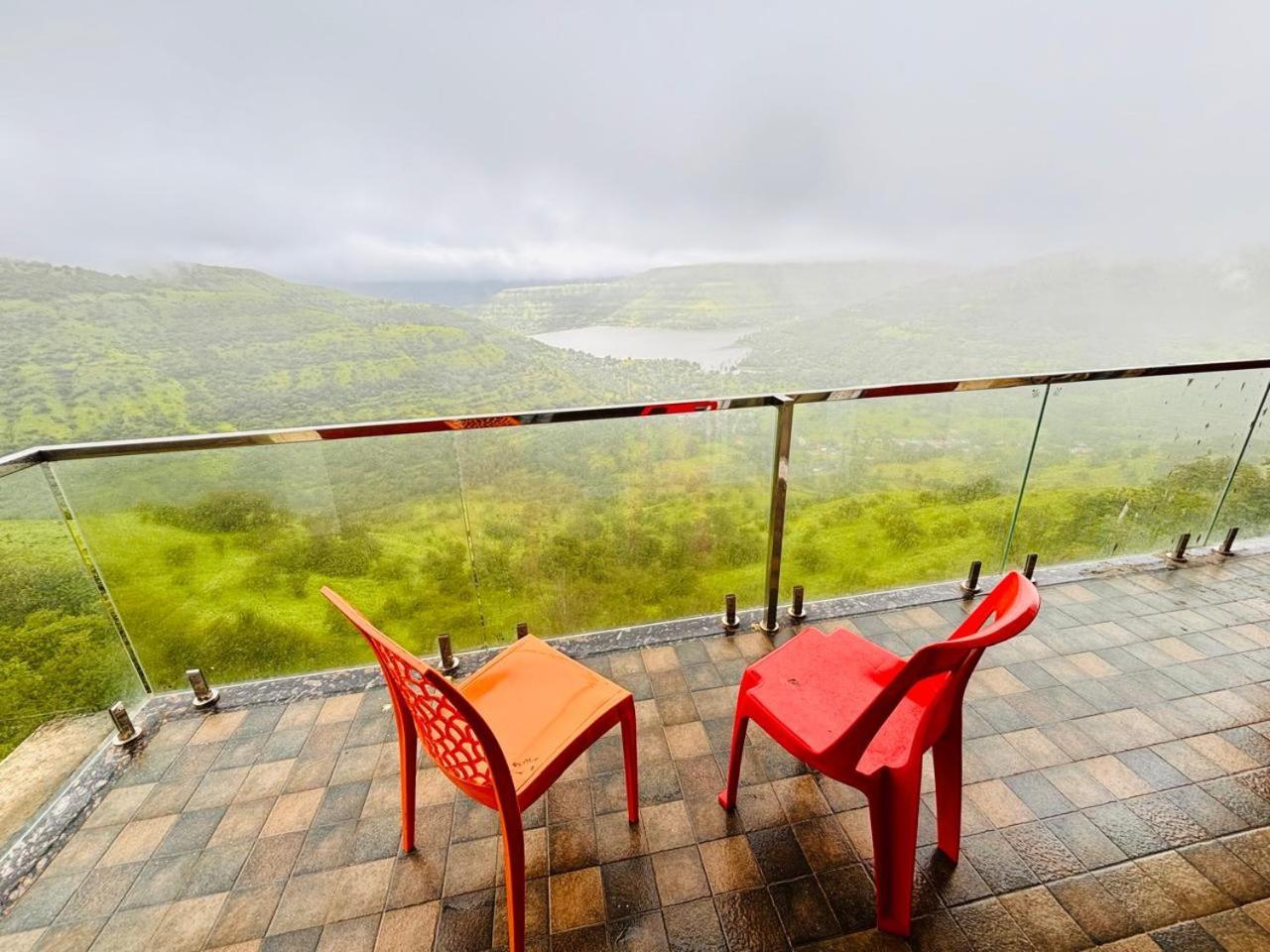 Paramount 3 Ac Bedrooms Hall Garden With Lake View Панчгани Экстерьер фото